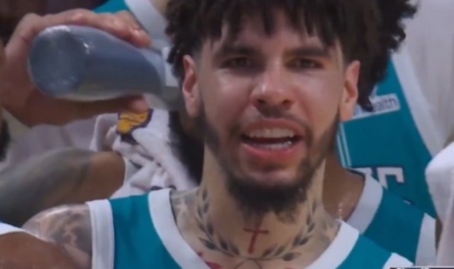 乐鱼体育-🤣三球调侃布朗尼：Damn！布朗尼！你小子真吉尔壮啊！